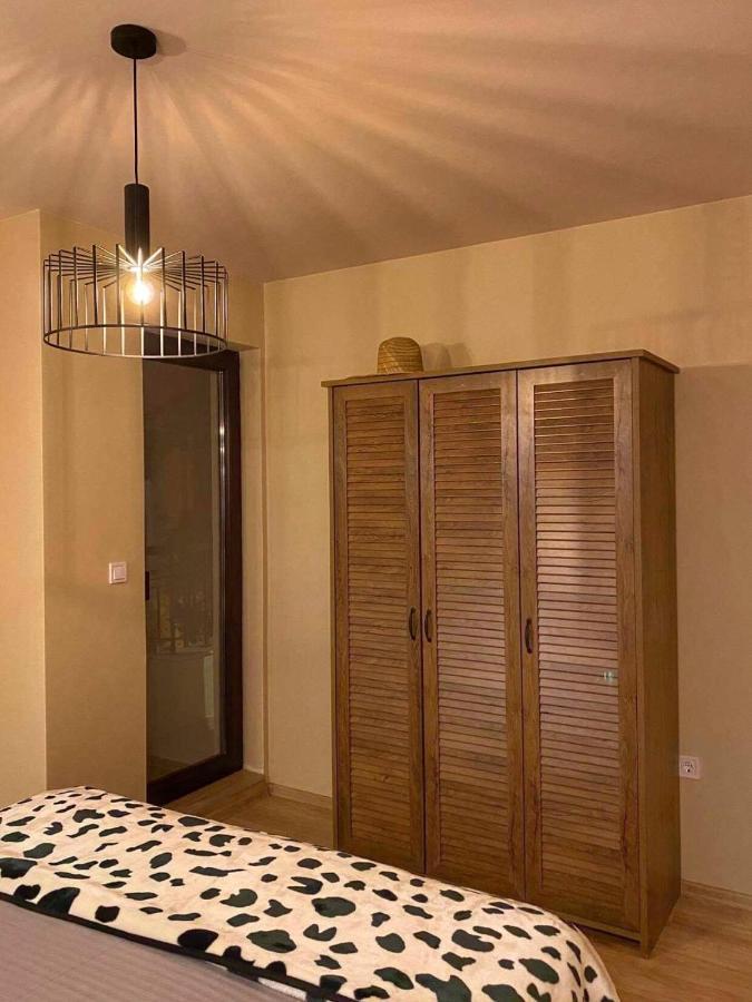 Stylish Urban Apart New 2021 Close To The Beach 바르나 외부 사진