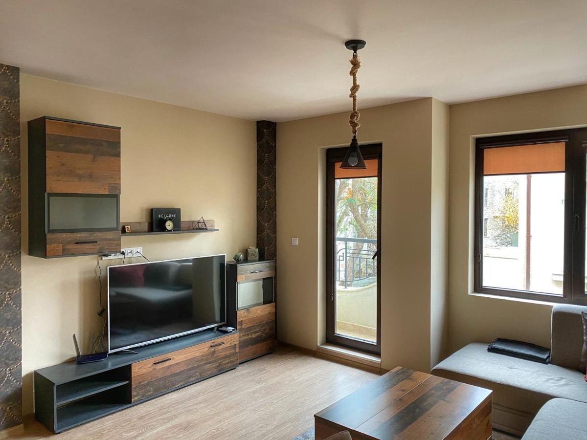 Stylish Urban Apart New 2021 Close To The Beach 바르나 외부 사진