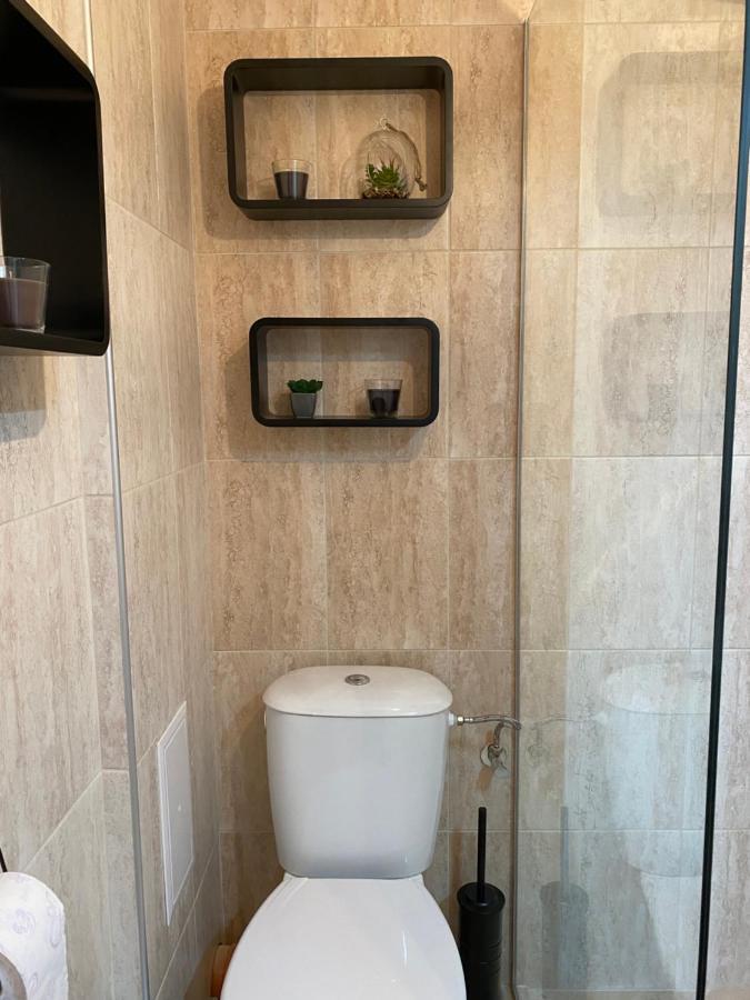 Stylish Urban Apart New 2021 Close To The Beach 바르나 외부 사진