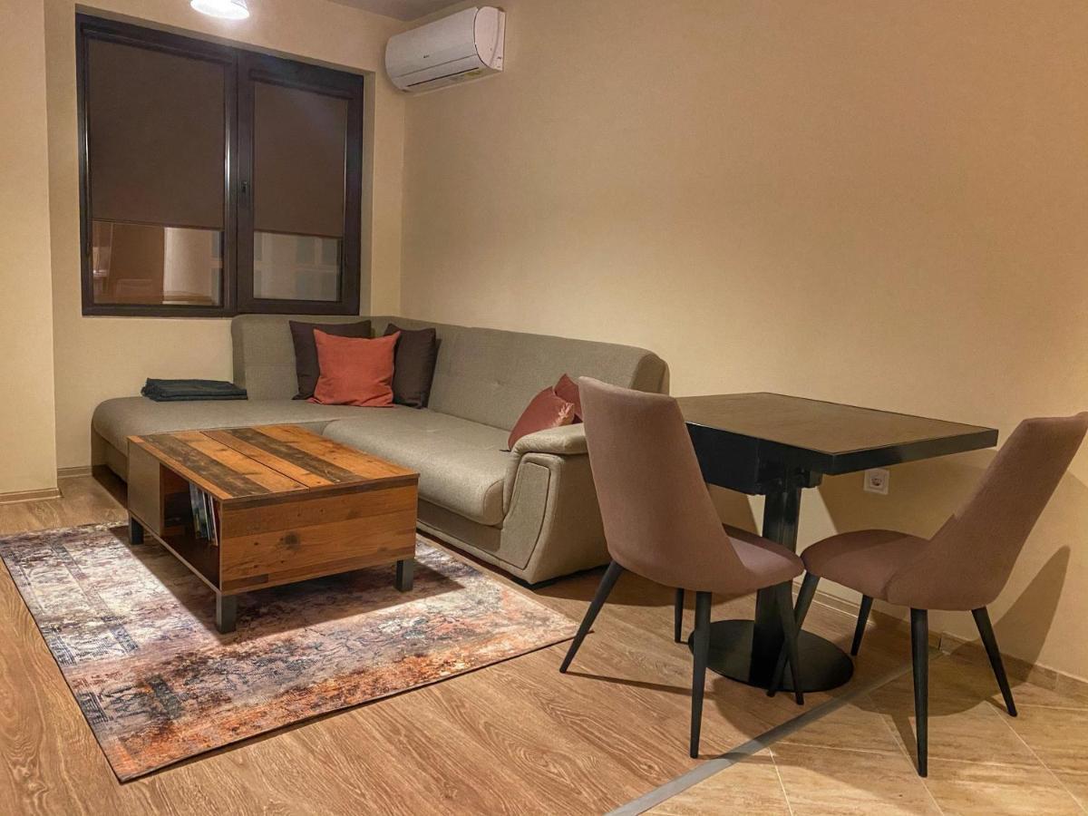 Stylish Urban Apart New 2021 Close To The Beach 바르나 외부 사진